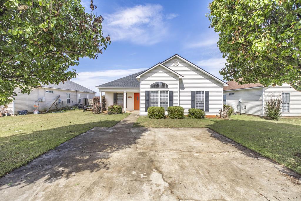 Property main image